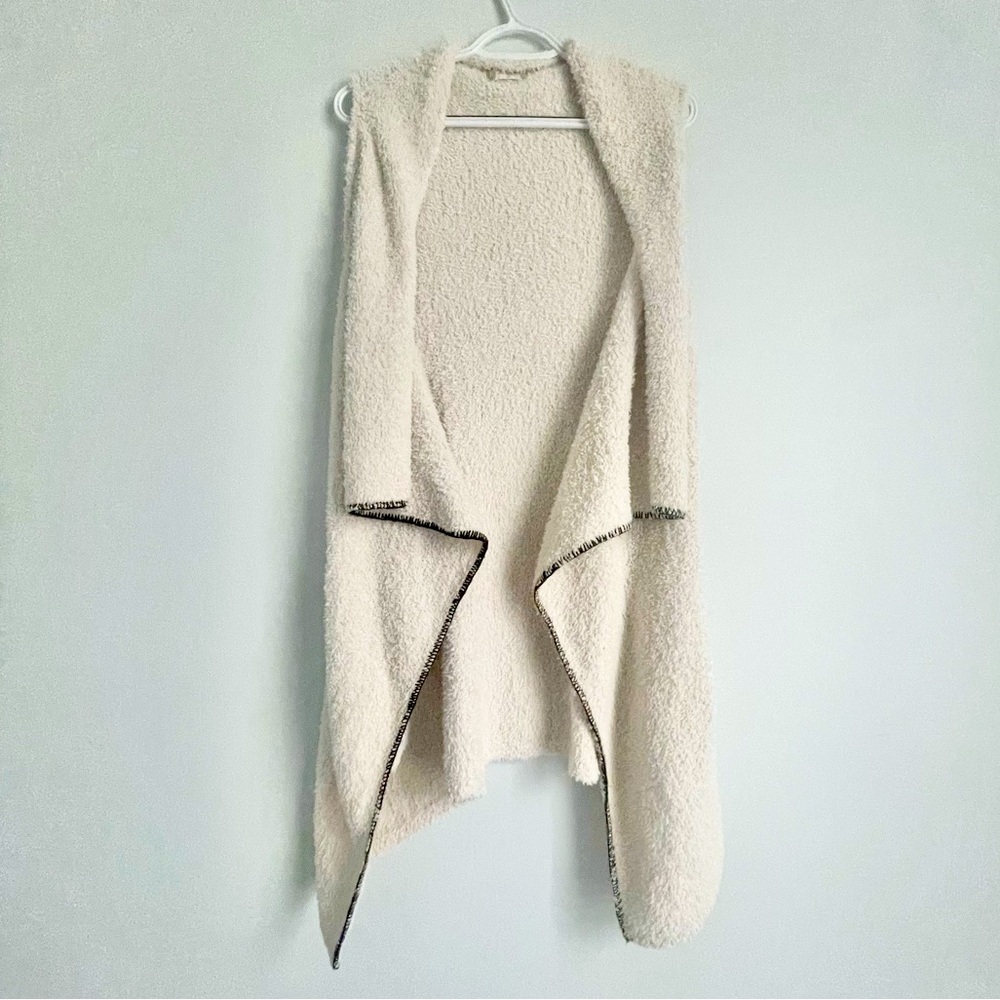 Altar’d State Ivory & Black Trim Open-Front Sweater Vest Size S/M